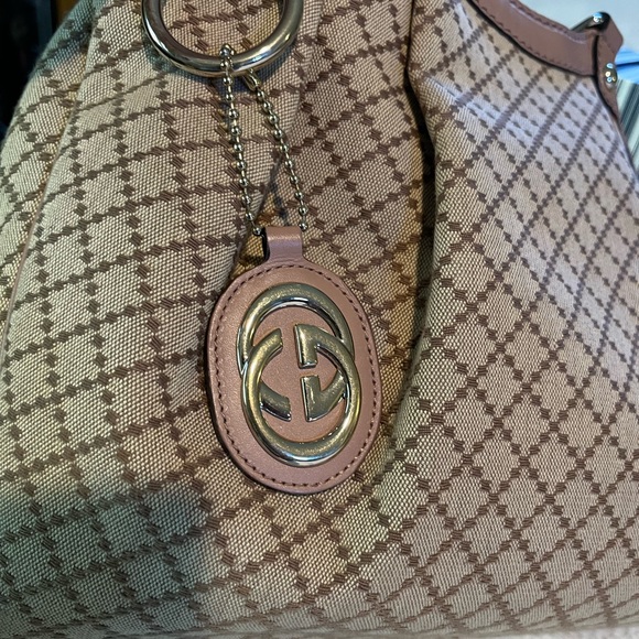 Gucci Handbag - Picture 9 of 16